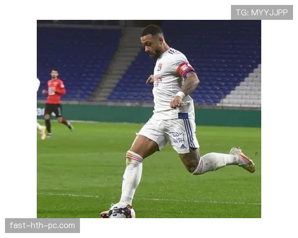 德佩的技术特点如何塑造其场上角色？